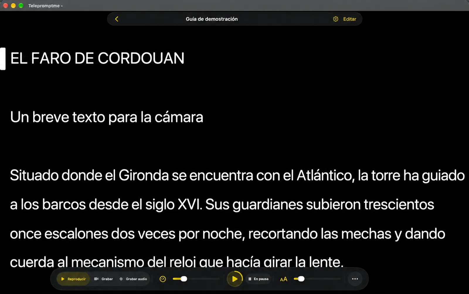 La pantalla del telepromotor Telepromptme con un guion llenando la vista y el dock flotante en la parte inferior