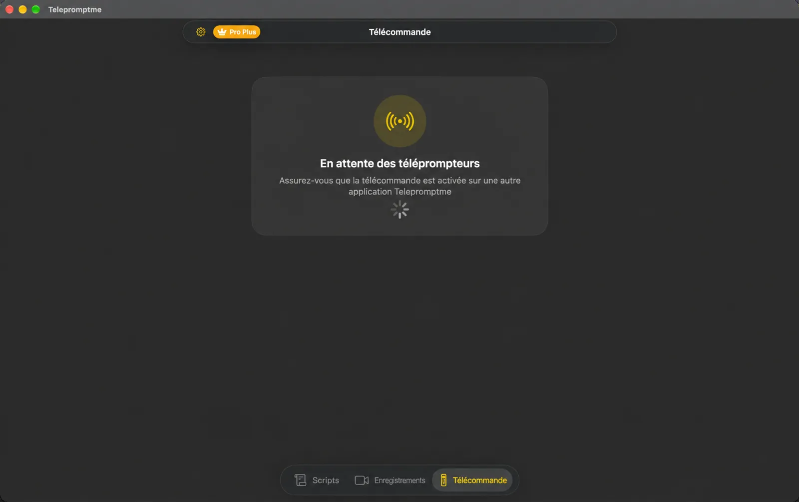 L’onglet Télécommande indiquant «En attente de téléprompts» pendant qu’il recherche sur le réseau local